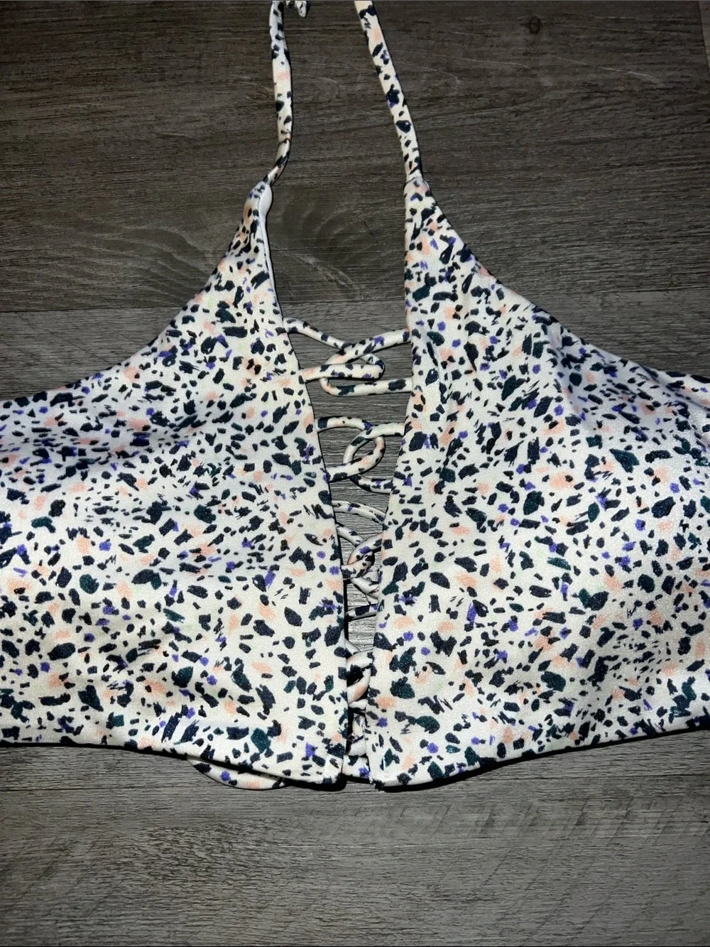 Athleta Swim Lace-Up Halter Bikini Top in White Floral Print

SEND ME OFFERS - Picture 3 of 4